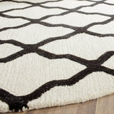 Safavieh Cambridge 6'-0" x 6'-0" Rug in Ivory / Black