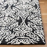 Safavieh Blossom 4'-0" x 6'-0" Rug in Black / Ivory