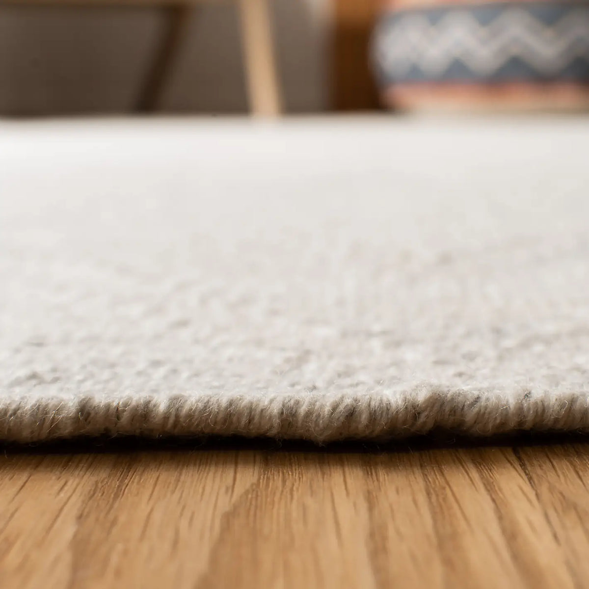 Safavieh Kilim 5'-0" x 8'-0" Rug in Ivory / Ivory