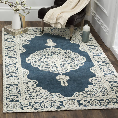 Safavieh Marbella 5'-0" x 8'-0" Rug in Dark Blue / Ivory