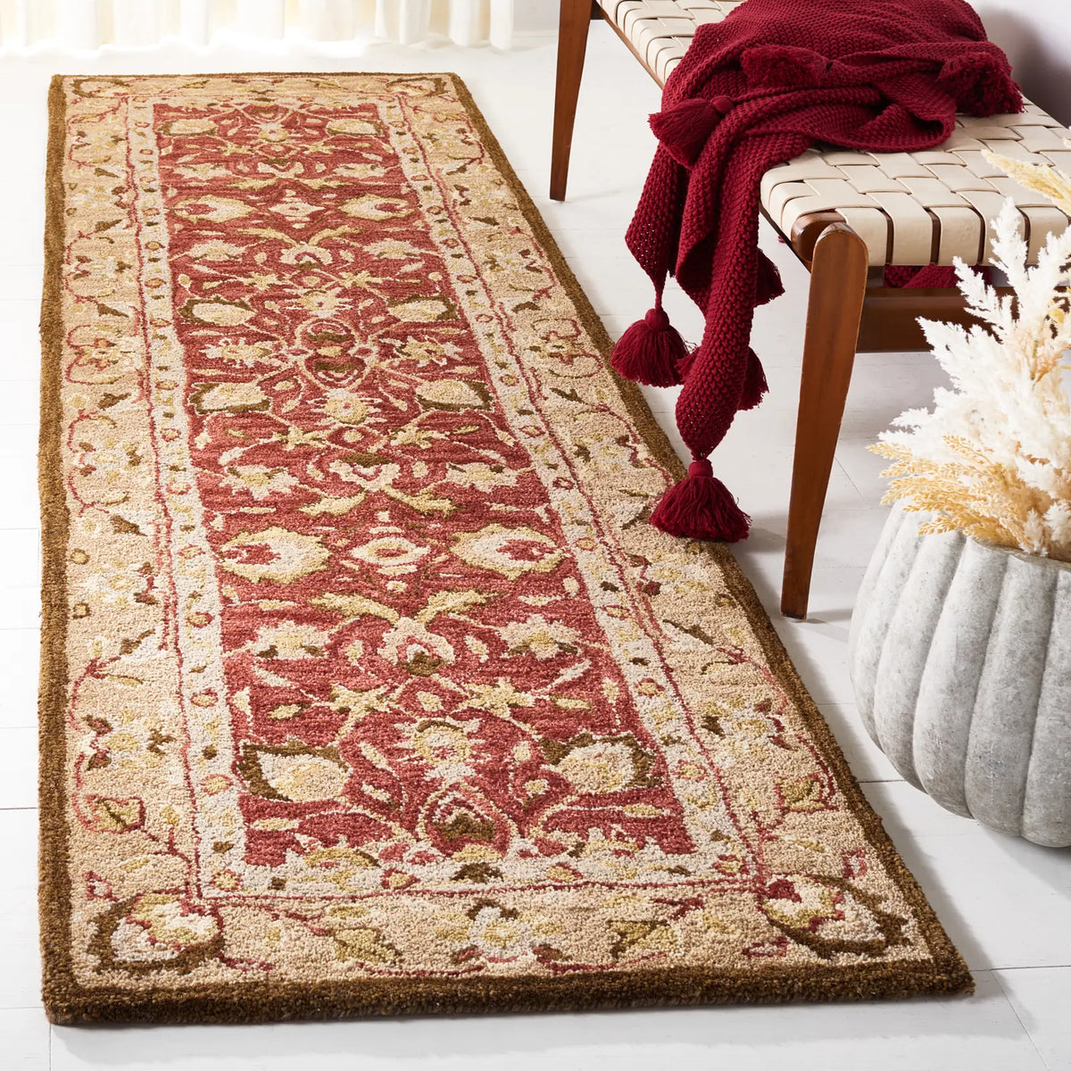 Safavieh Antiquity 2'-3" x 12'-0" Rug in Red / Beige