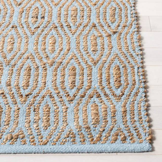 Safavieh Cape Cod 5'-0" x 8'-0" Rug in Silver / Natural