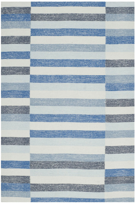 Safavieh Striped Kilim 4'-0" x 6'-0" Rug in Blue