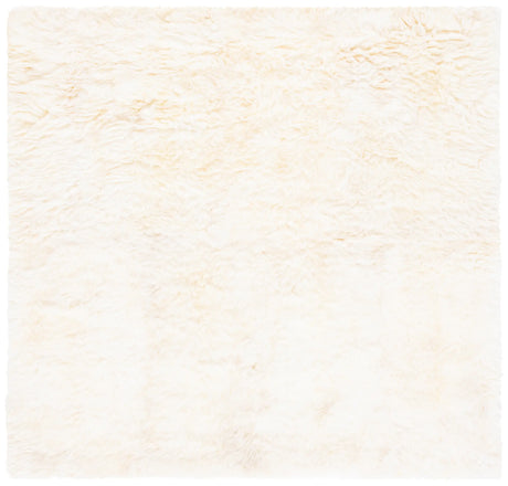 Safavieh Sheep Skin 6'-0" x 6'-0" Rug in Natural / White