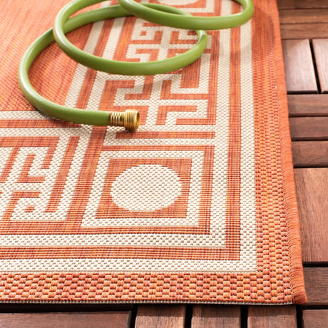 Safavieh Courtyard 4'-0" x 5'-7" Rug in Rust / Sand