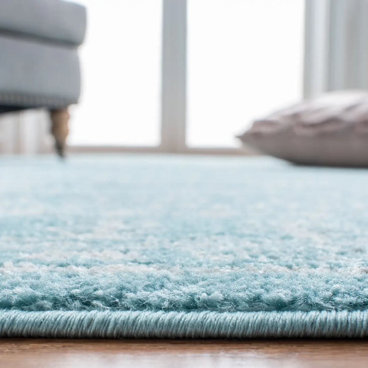 Safavieh Tulum 4'-0" x 6'-0" Rug in Aqua / Ivory