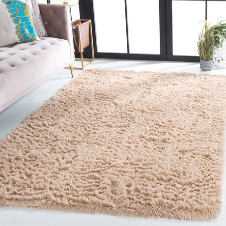 Safavieh Rainbow Shag 4'-0" x 6'-0" Rug in Beige