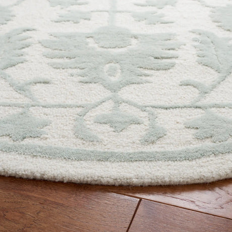 Safavieh Metro 6'-0" x 6'-0" Rug in Ivory / Light Green