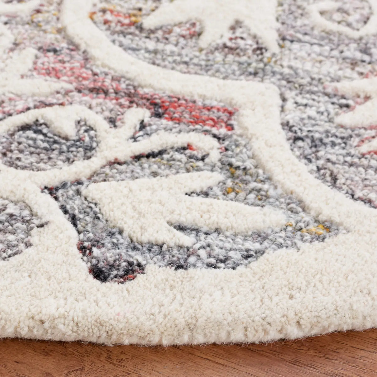 Safavieh Metro 6'-0" x 6'-0" Rug in Red / Ivory
