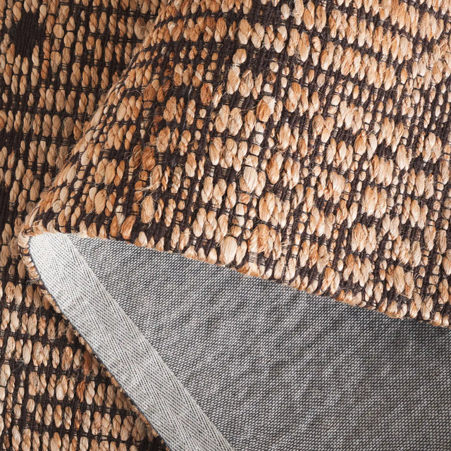 Safavieh Natural Fiber 4'-0" x 6'-0" Rug in Natural / Black