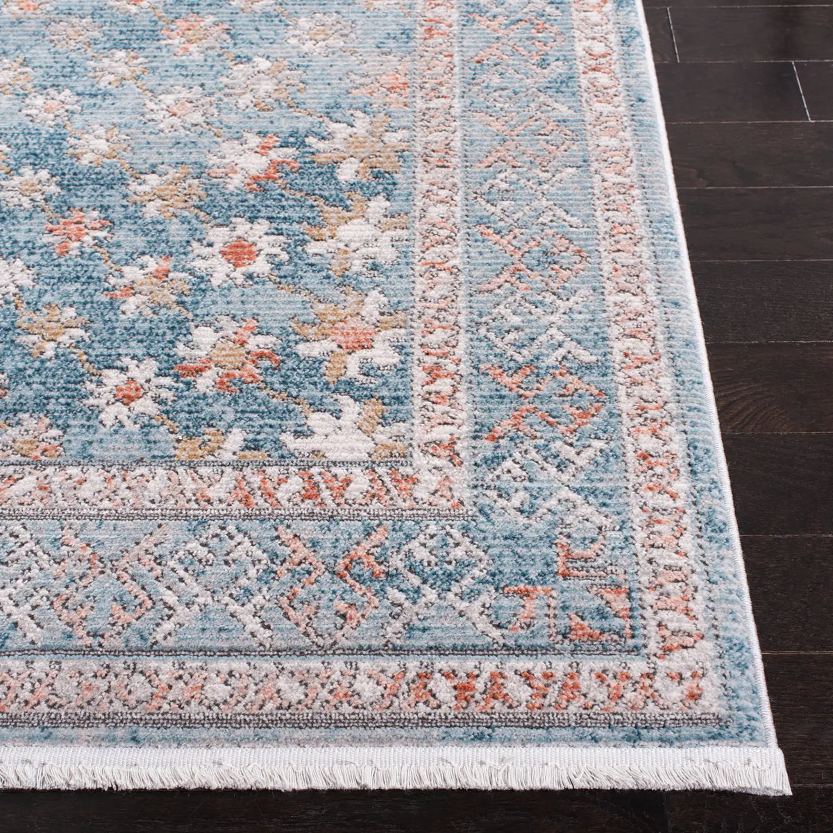 Safavieh Shivan 4'-0" x 6'-0" Rug in Blue / Rose