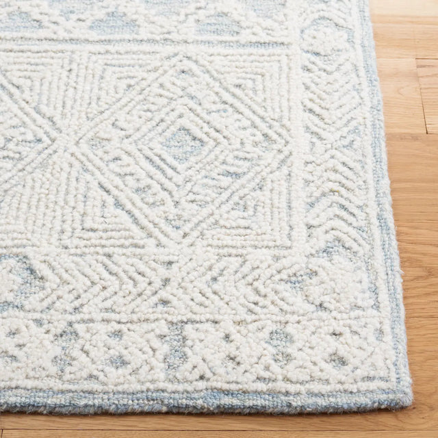 Safavieh Abstract 4'-0" x 6'-0" Rug in Blue / Ivory