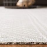 Safavieh Cedar Brook 5'-0" x 8'-0" Rug in Silver / Ivory