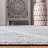 Safavieh Adirondack 4'-0" x 6'-0" Rug in Grey / Ivory