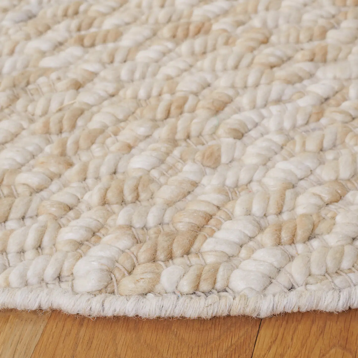 Safavieh Natura 6'-0" x 6'-0" Rug in Beige / Ivory