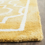 Safavieh Dip Dye 6'-0" x 9'-0" Rug in Gold / Ivory