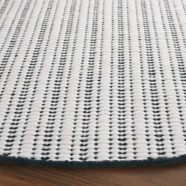 Safavieh Vermont 6'-0" x 6'-0" Rug in Green / Ivory