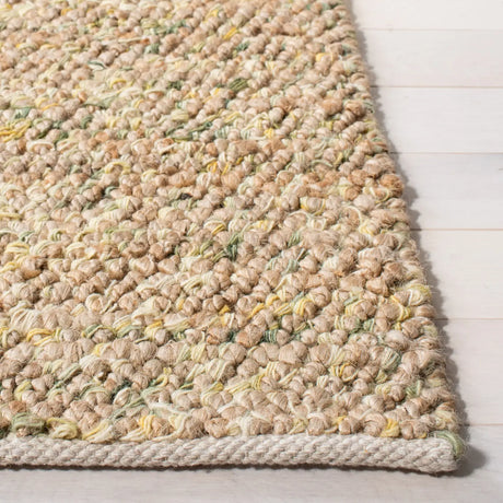 Safavieh Bohemian 4'-0" x 6'-0" Rug in Natural / Green