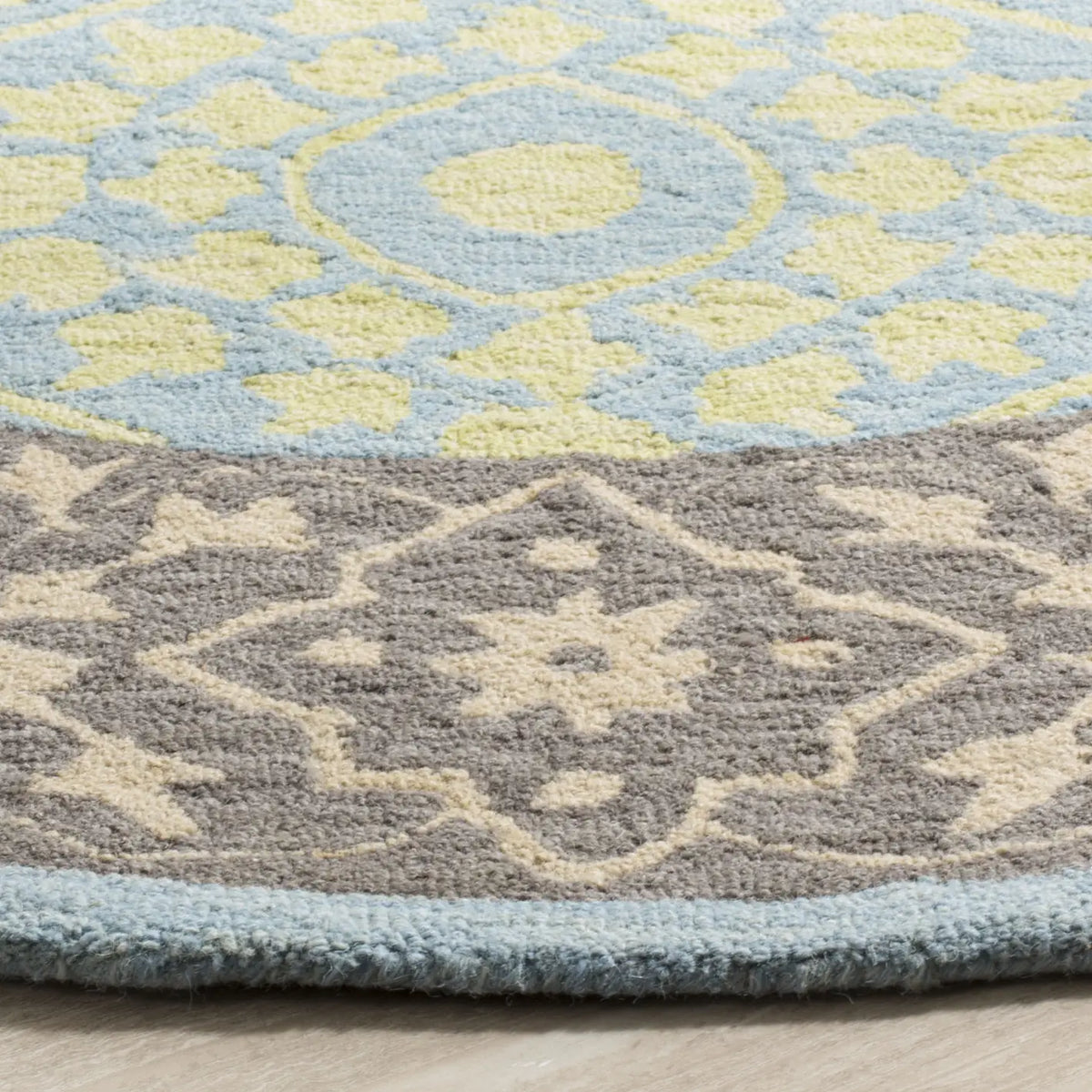 Safavieh Suzani 5'-0" x 5'-0" Rug in Chocolate / Yellow