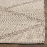 Safavieh Montauk 5'-0" x 8'-0" Rug in Grey