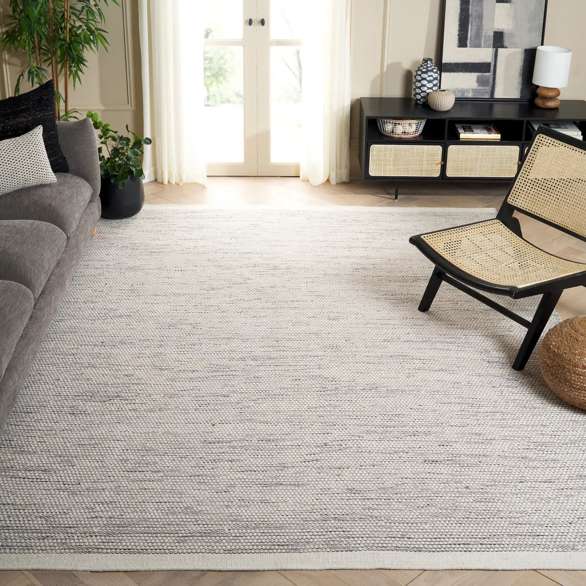 Safavieh Vermont 10'-0" x 14'-0" Rug in Ivory / Black