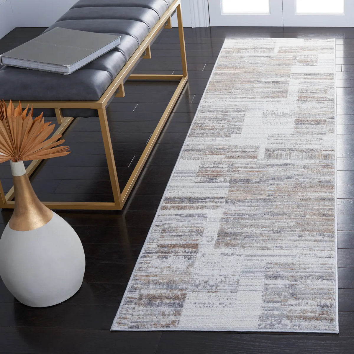 Safavieh Shivan 100 2'-2" x 8'-0" Rug in Ivory / Grey