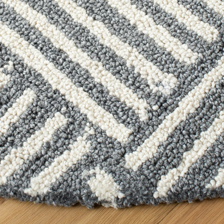 Safavieh Abstract 6'-0" x 6'-0" Rug in Ivory / Dark Grey