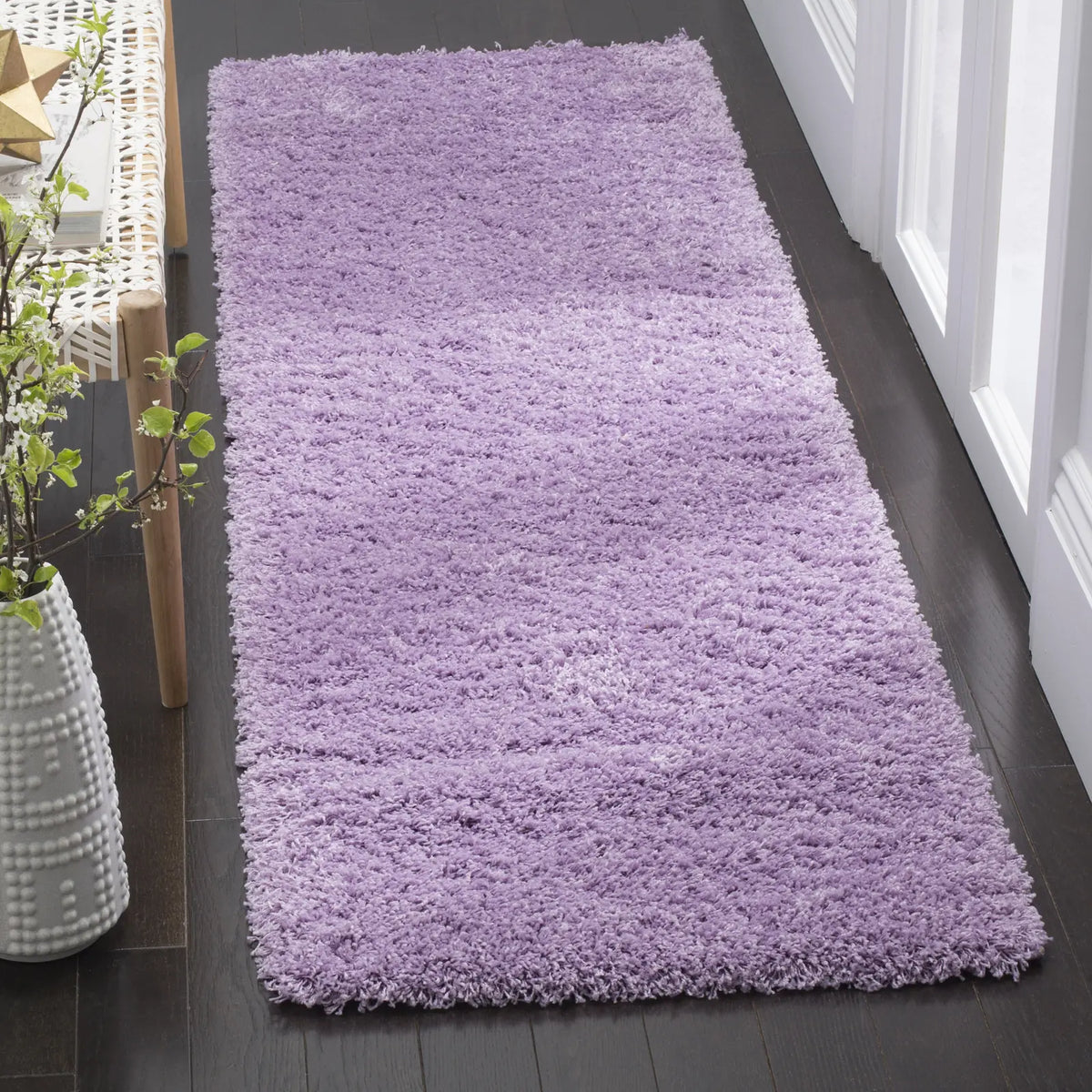 Safavieh Sgl-Laguna Shag 2'-3" x 10'-0" Rug in Lilac