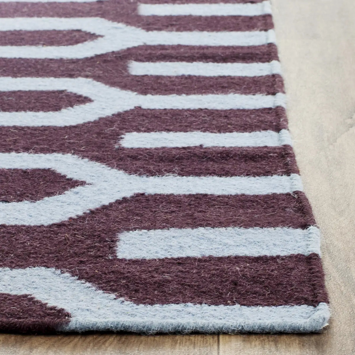 Safavieh Dhurries 3'-0" x 5'-0" Rug in Purple / Blue
