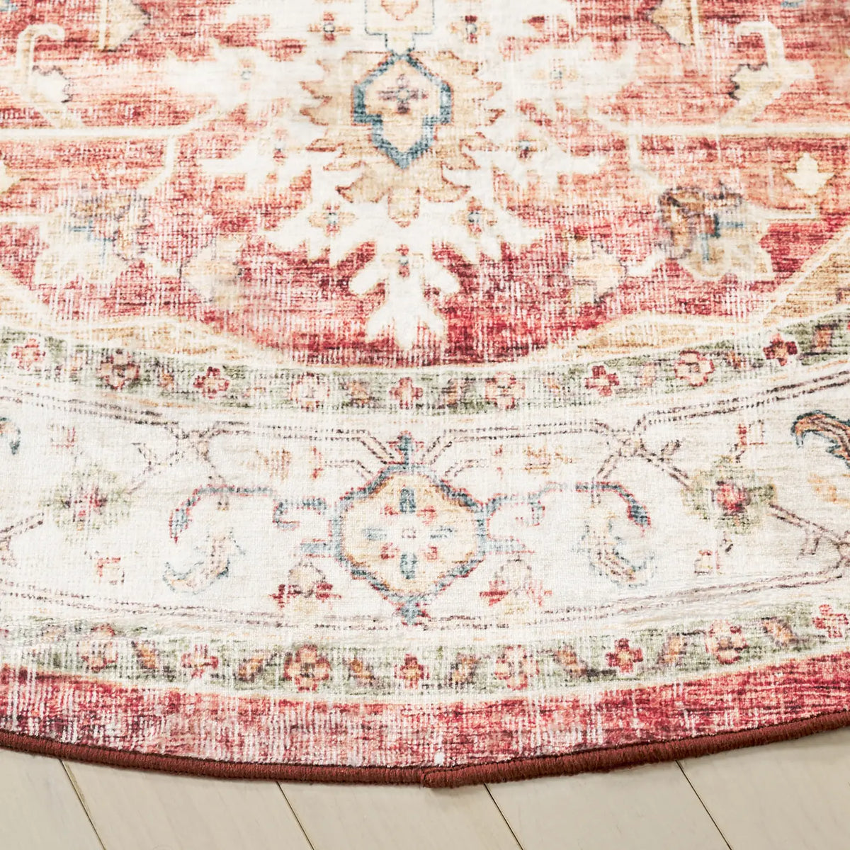 Safavieh Santa Monica 6'-0" x 6'-0" Rug in Rust / Gold