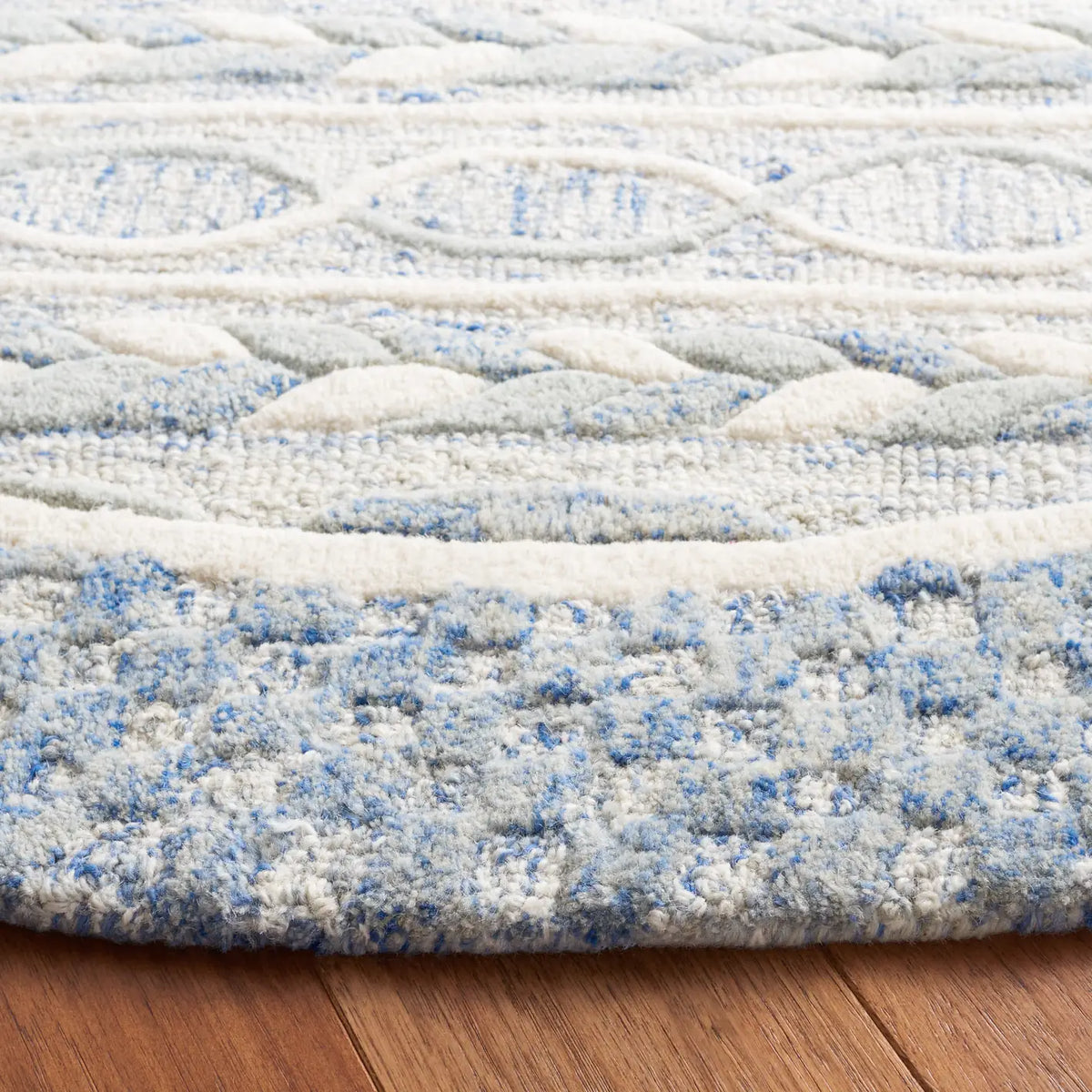 Safavieh Metro 6'-0" x 6'-0" Rug in Blue / Ivory