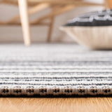 Safavieh Augustine 4'-0" x 6'-0" Rug in Black / Light Grey