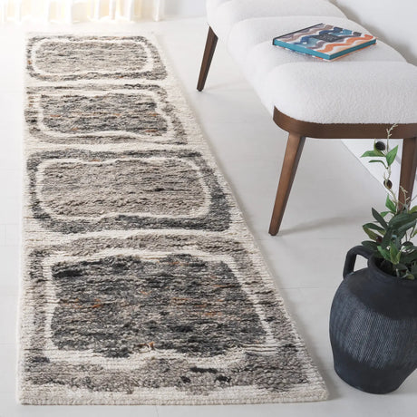 Safavieh Casablanca 2'-3" x 9'-0" Rug in Ivory / Dark Grey