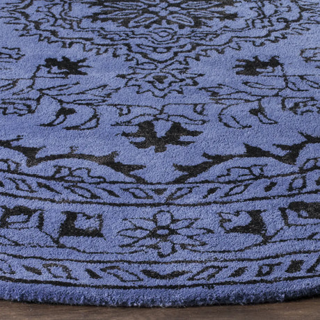 Safavieh Glamour 6'-0" x 6'-0" Rug in Purple