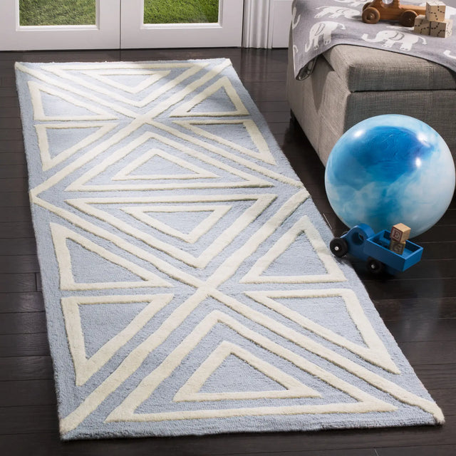 Safavieh Safavieh Kids 2'-6" x 8'-0" Rug in Blue / Ivory