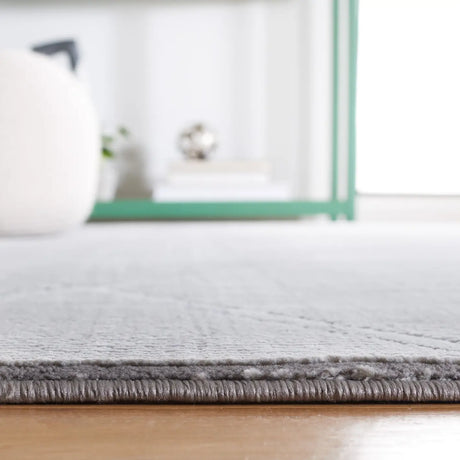 Safavieh Revive 4'-0" x 6'-0" Rug in Grey