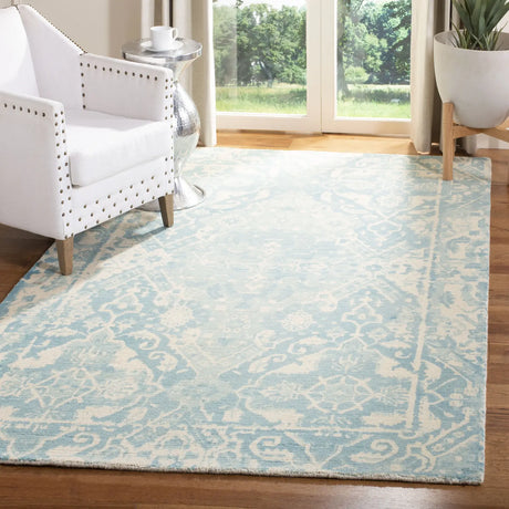 Safavieh Restoration Vintage 4'-0" x 6'-0" Rug in Light Blue / Ivory
