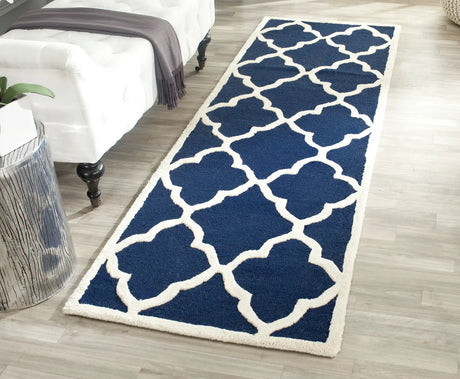 Safavieh Cambridge 2'-6" x 8'-0" Rug in Navy / Ivory