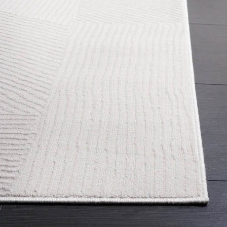 Safavieh Saylor 100 4'-0" x 6'-0" Rug in Ivory