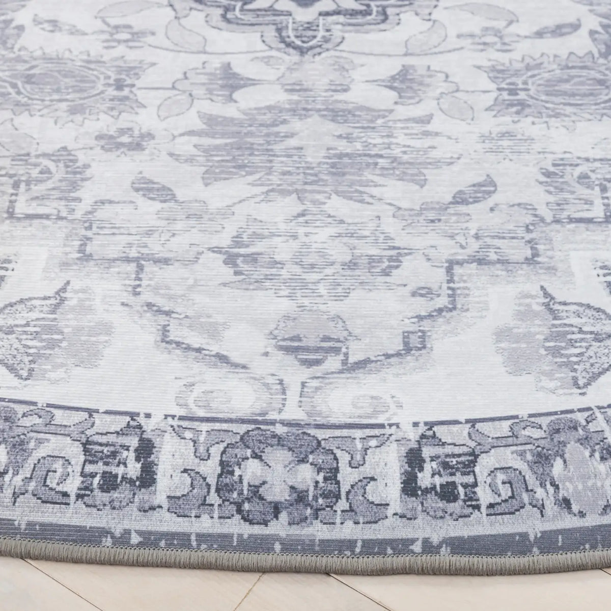 Safavieh Tucson 6'-0" x 6'-0" Rug in Light Grey / Grey