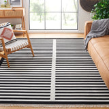 Safavieh Striped Kilim 6'-0" x 9'-0" Rug in Ivory / Black