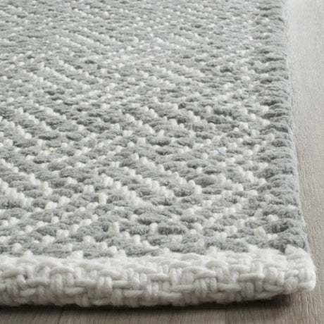 Safavieh Boston 2'-3" x 11'-0" Rug in Grey