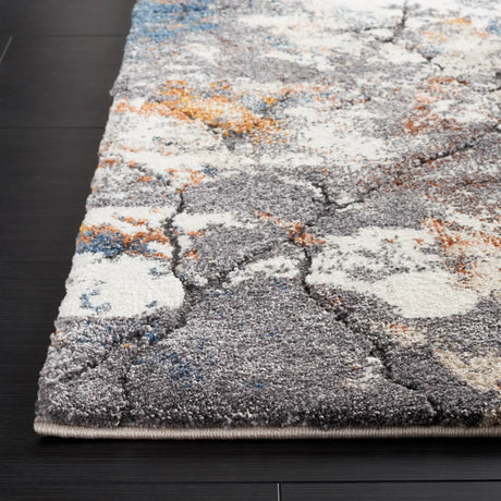 Safavieh Cyrus Shag 4'-5" x 6'-5" Rug in Grey / Ivory