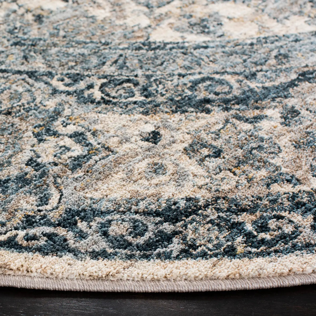 Safavieh Valencia 6'-4" x 6'-4" Rug in Ivory / Blue