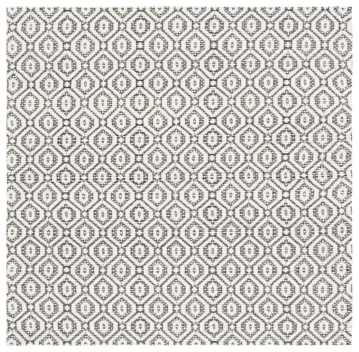 Safavieh Marbella 6'-0" x 6'-0" Rug in Black / Ivory