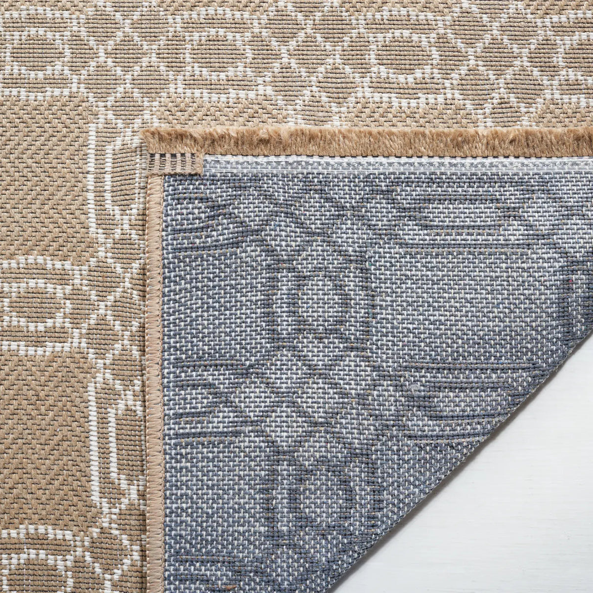 Safavieh Aspect 4'-0" x 6'-0" Rug in Natural / Ivory