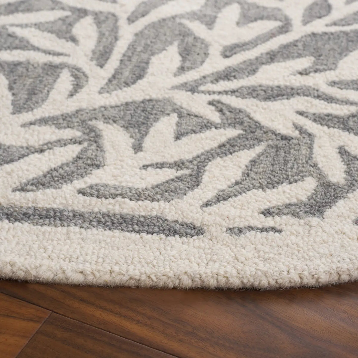 Safavieh Martha Stewart 6'-0" x 6'-0" Rug in Grey / Ivory