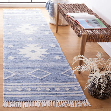 Safavieh Kilim 2'-3" x 9'-0" Rug in Blue / Ivory