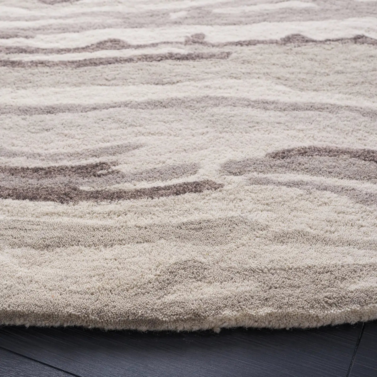 Safavieh Soho 6'-0" x 6'-0" Rug in Grey / Gold