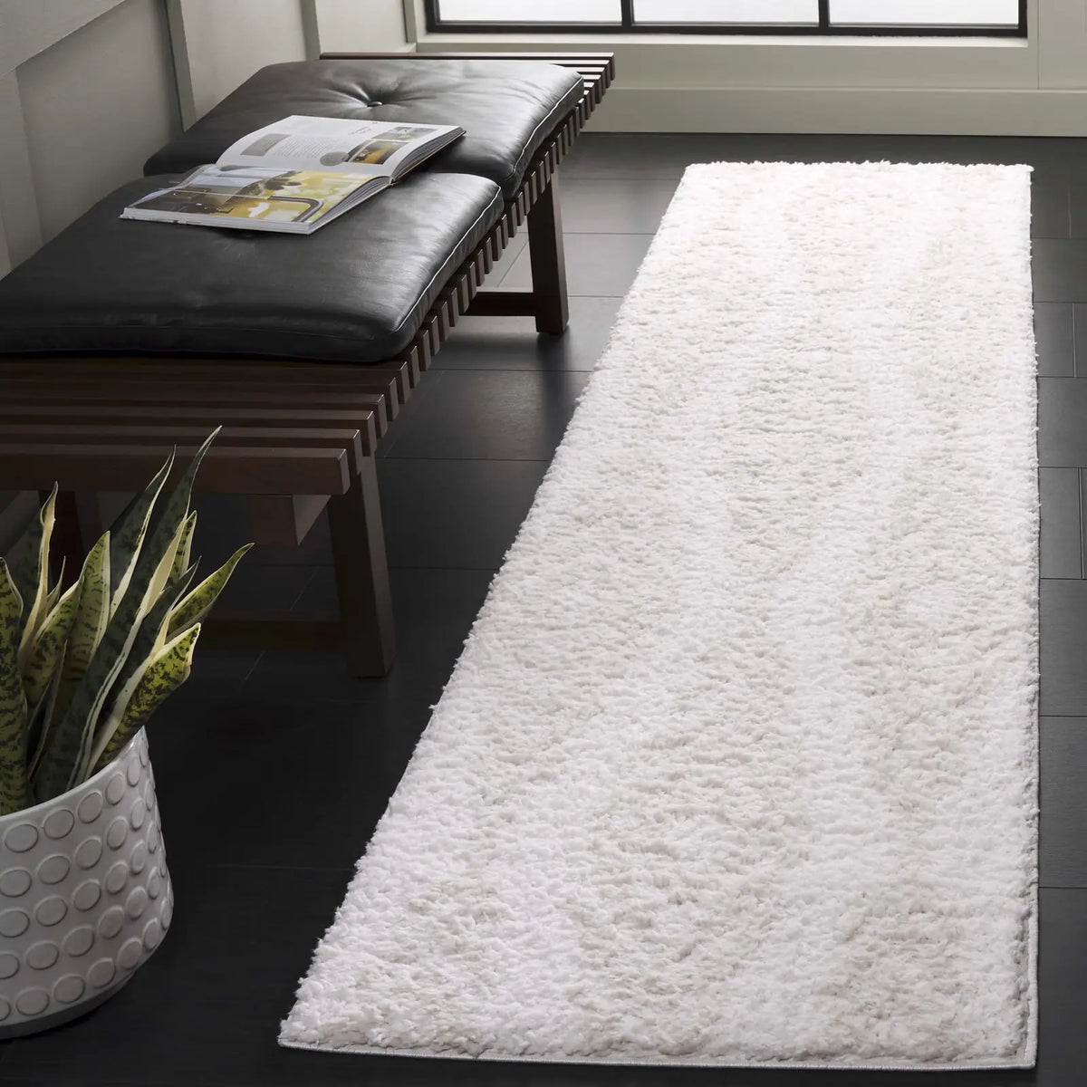 Safavieh Rumi Shag 2'-2" x 8'-0" Rug in Ivory / Light Beige